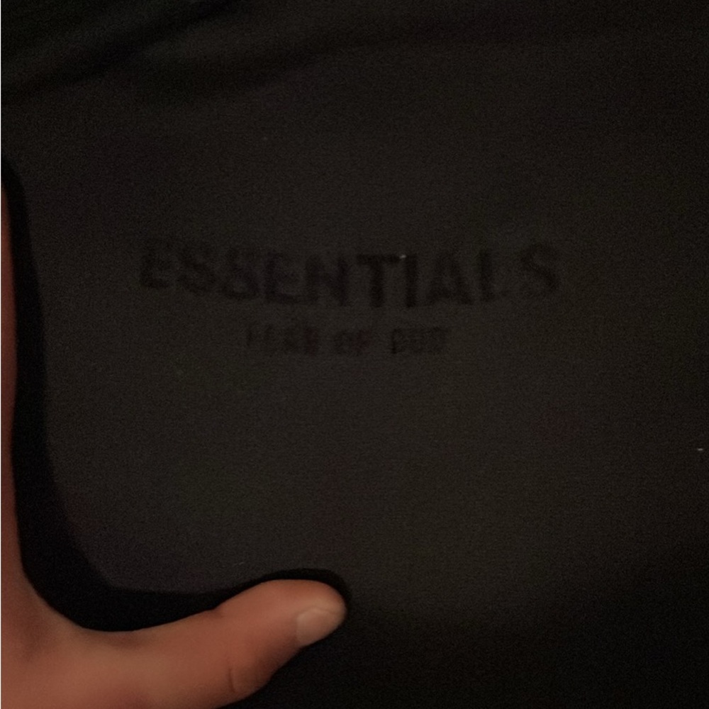 Essentials fear of god hoodie 
Size L